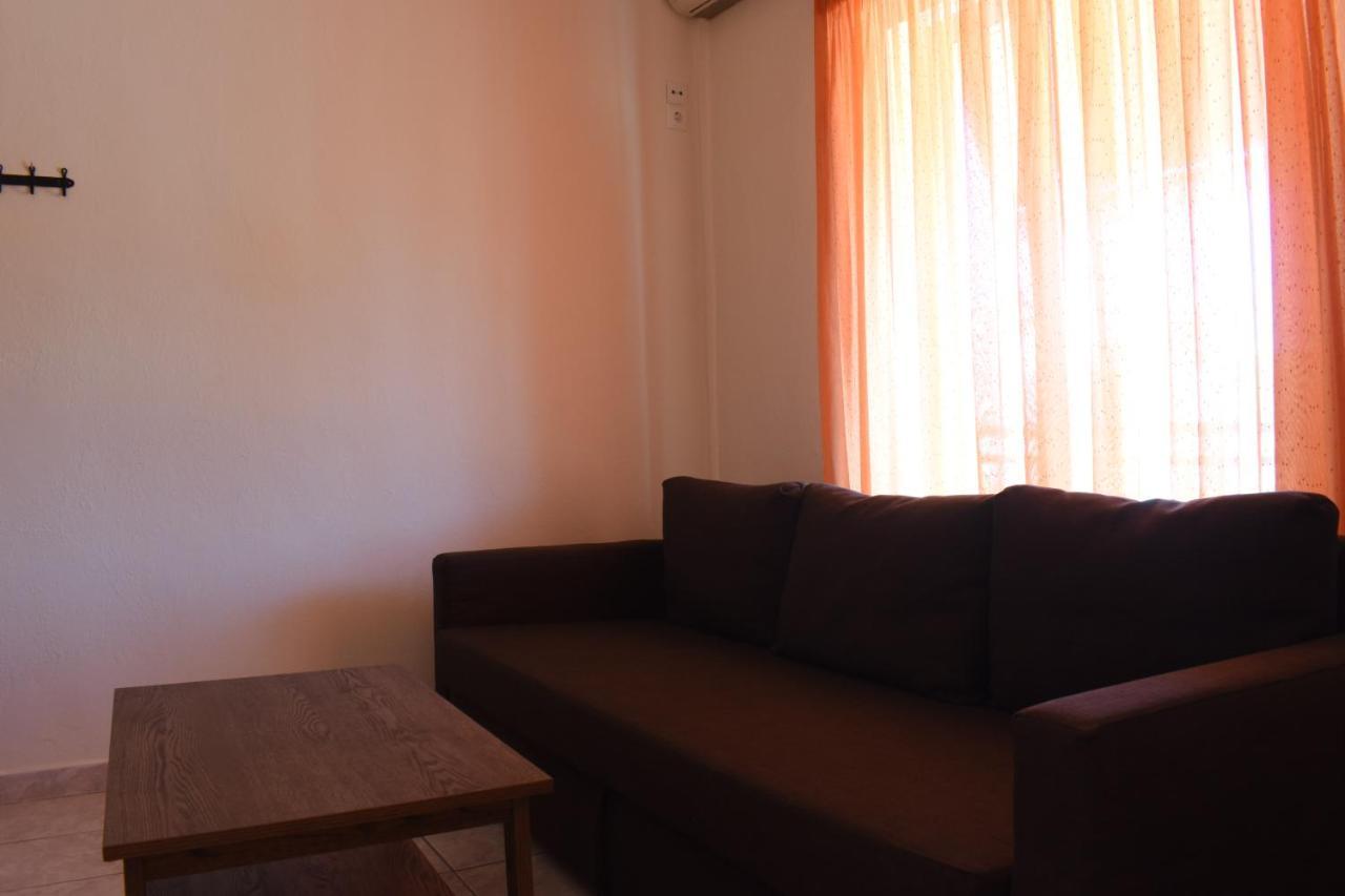 Hotel Lefkes Paralía Skotínis Extérieur photo