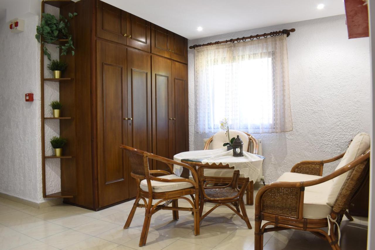 Hotel Lefkes Paralía Skotínis Extérieur photo