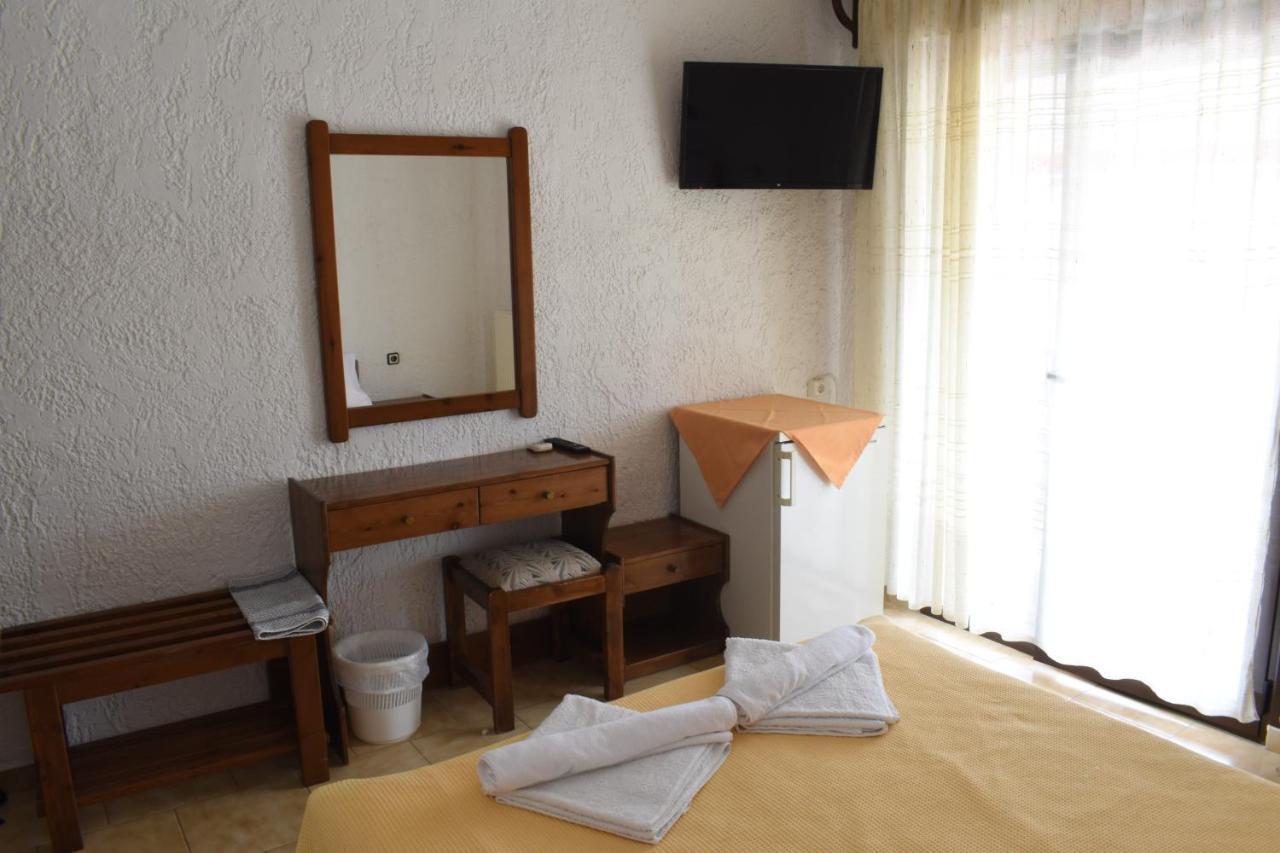 Hotel Lefkes Paralía Skotínis Extérieur photo