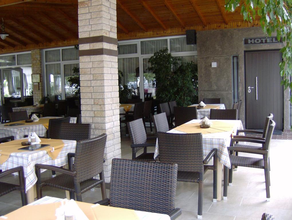 Hotel Lefkes Paralía Skotínis Extérieur photo