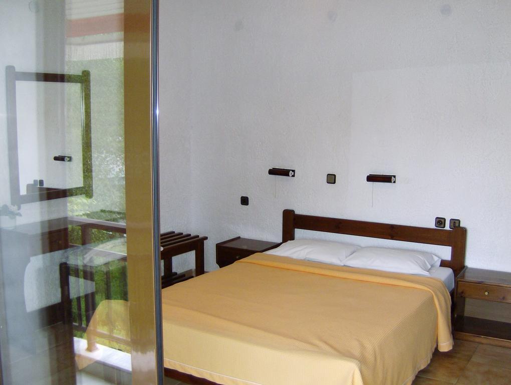 Hotel Lefkes Paralía Skotínis Extérieur photo